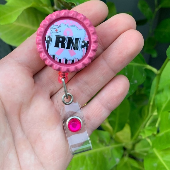 🎁BOGO FREE SALE🎁 RN Badge Holder - Picture 1 of 3